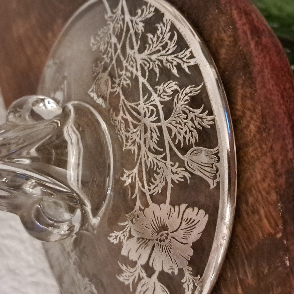 VINTAGE New Martinsville Glass Candle Holders - Picture 2 of 6